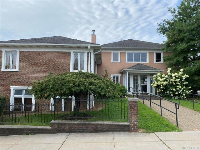 Property for rent in The Bronx, Arverne