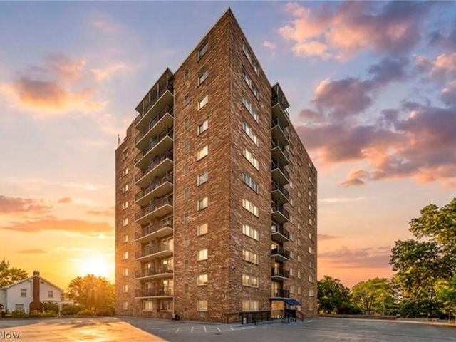 Condo for sale in Lakewood, Ohio
