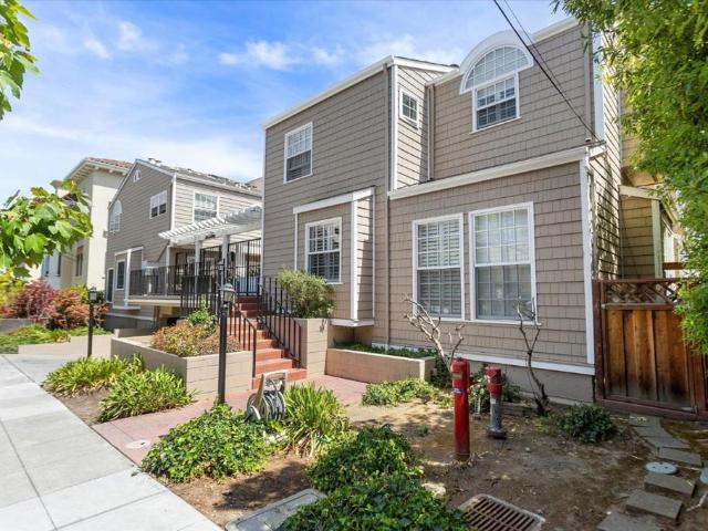 Townhouse for sale in San Mateo, California