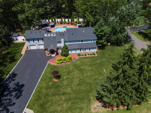 House for sale in Gilbert, Pennsylvania