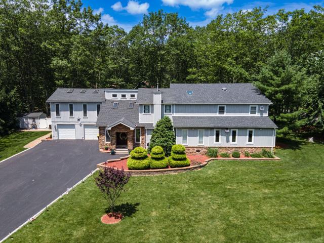 House for sale in Gilbert, Pennsylvania