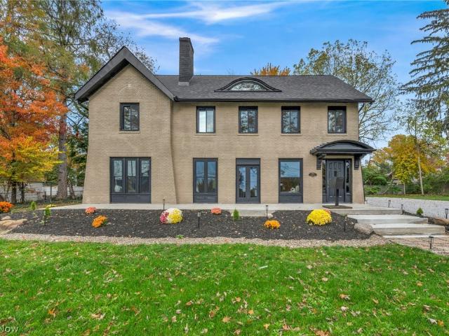 House for sale in Summit, Ohio