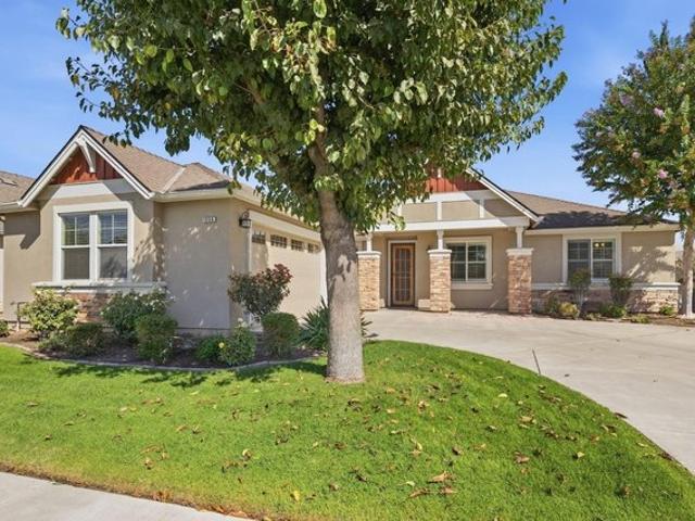 House for sale in Kingsburg, California