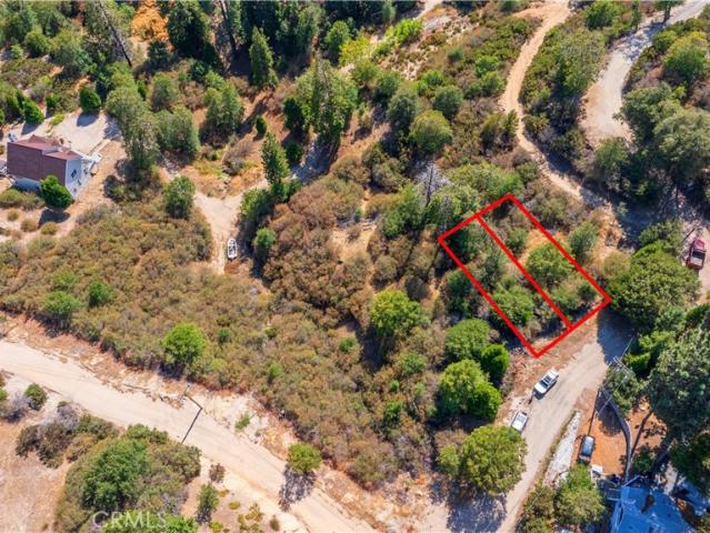 Land for sale in Cedar Glen, California