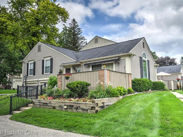 Condo for sale in Rochester Hills