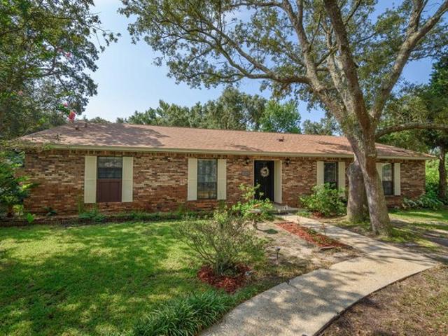 House for sale in Gulf Breeze, Florida