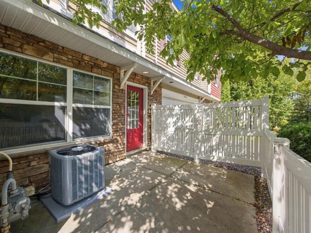 Townhouse for sale in Hennepin, Minnesota
