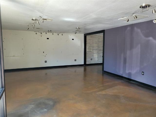Commercial for sale in Mansfield