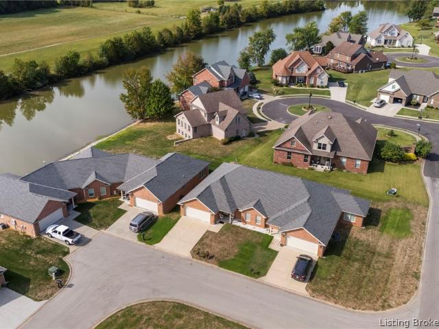 Condo for sale in Scottsburg, Indiana