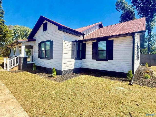 House for sale in Moulton, Lawrence County