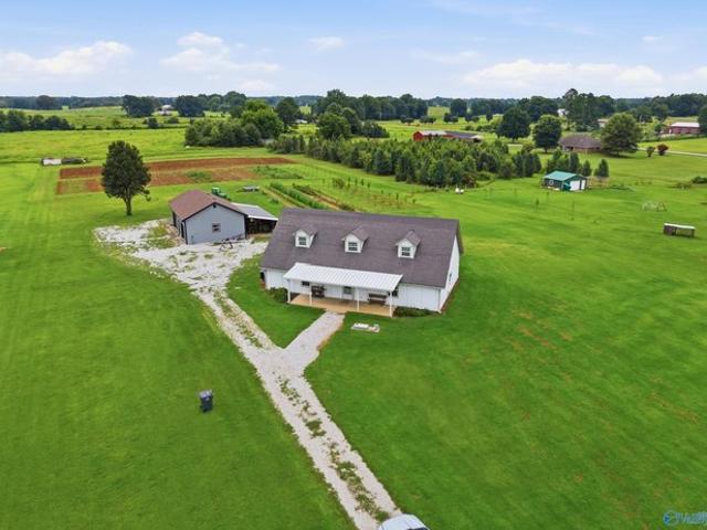 House for sale in Rogersville, Alabama