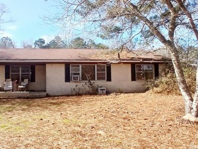 House for sale in Elmore, Alabama