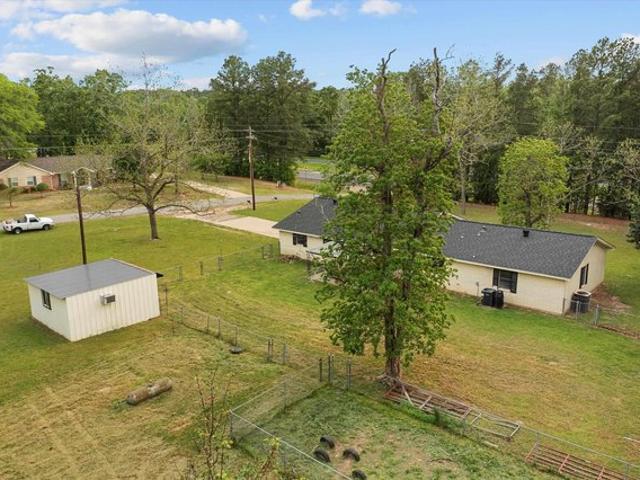 House for sale in Henderson, Texas