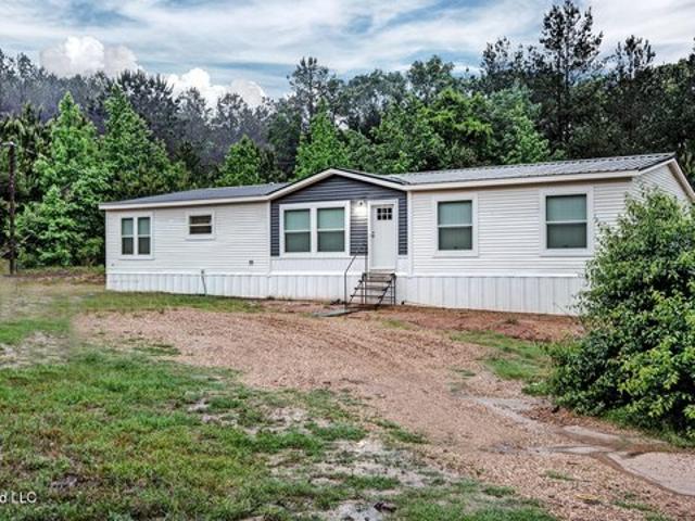 House for sale in Mendenhall, Mississippi