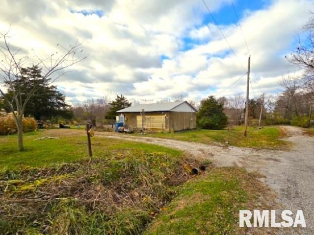 Land for sale in Bonnie, Illinois