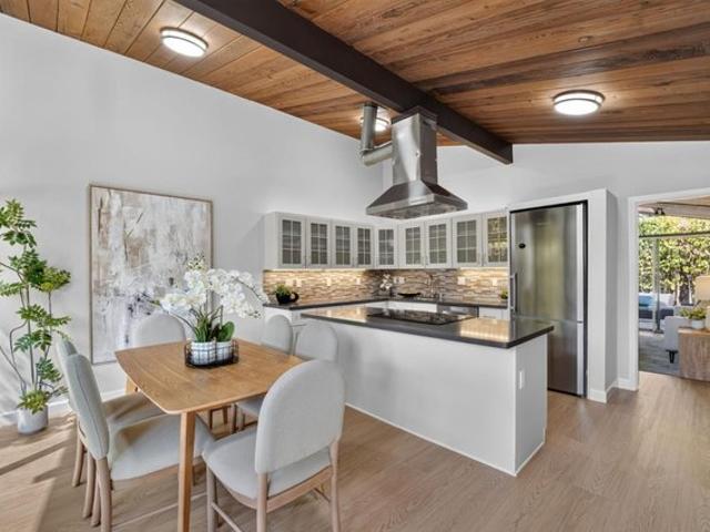 Townhouse for sale in Palo Alto, California