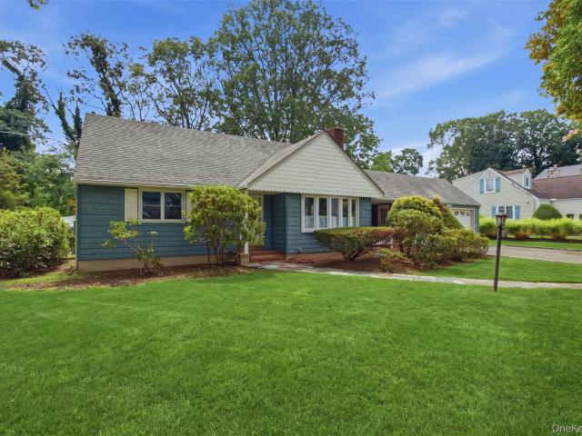 House for sale in Huntington, New York