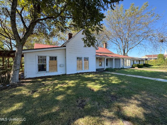 House for sale in Raleigh, Mississippi