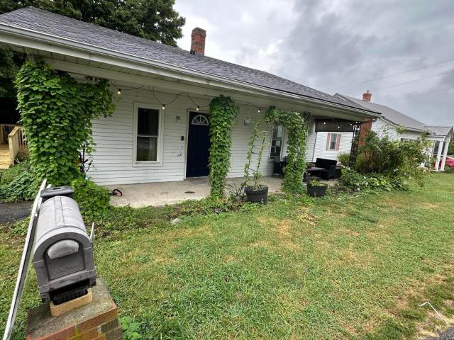 House for sale in Campbellsburg, Kentucky