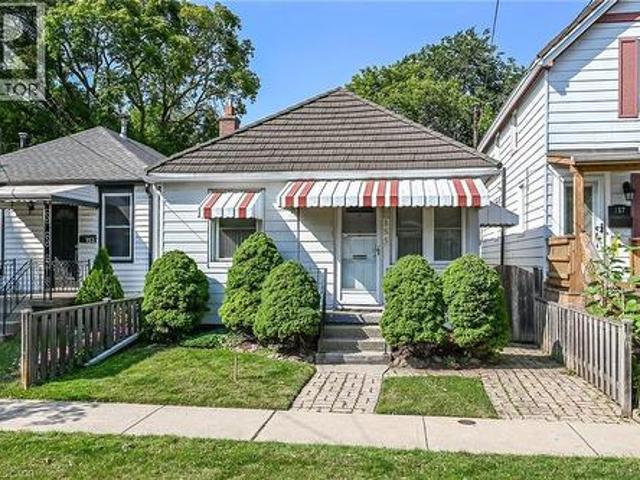 House for sale in Ancaster, Ontario