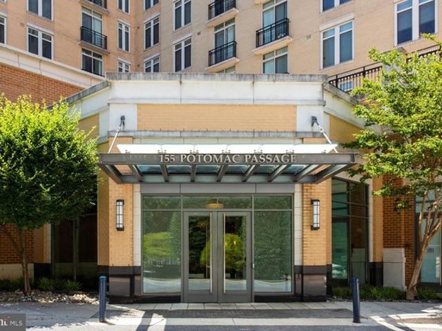 Condo for sale in Oxon Hill, Maryland