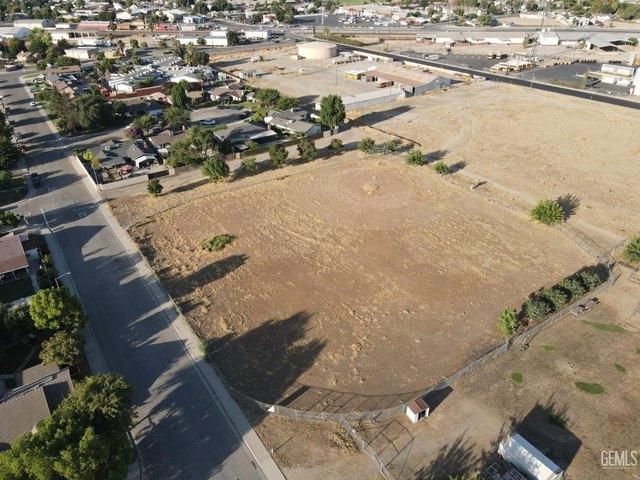 Land for sale in Shafter, California