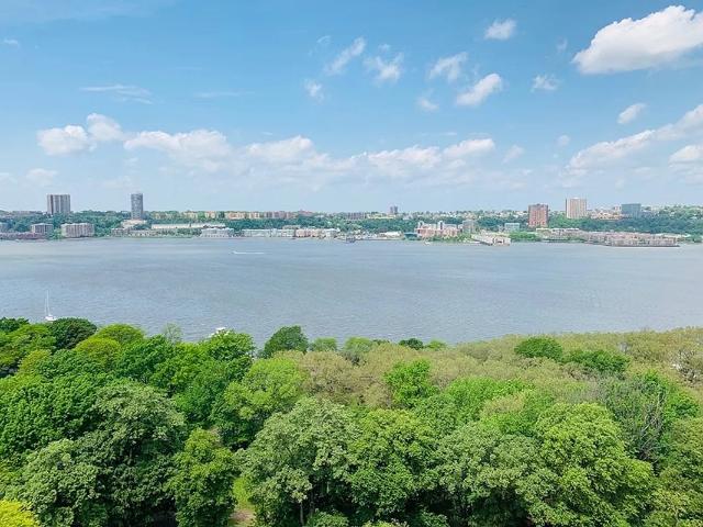 Property for rent in Arverne, New York