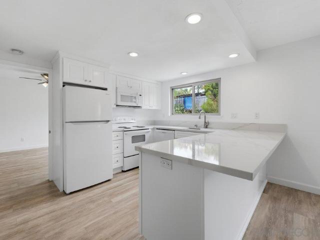 Condo for sale in Cardiff, California