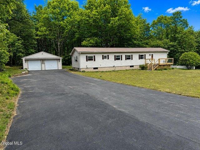 House for sale in Saratoga, New York