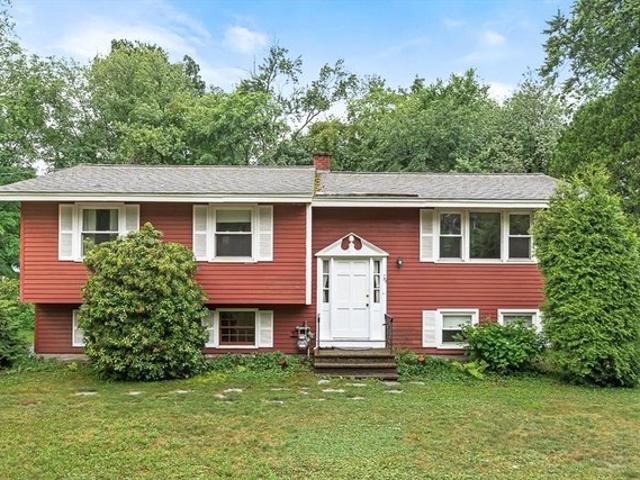House for sale in Chelmsford, Massachusetts