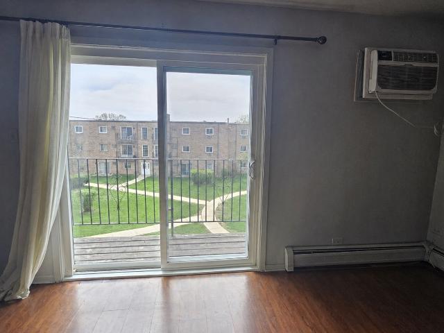 Condo for sale in Carol Stream, Illinois