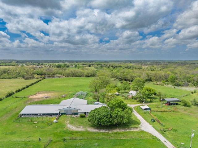 House for sale in Neal, Earlsboro