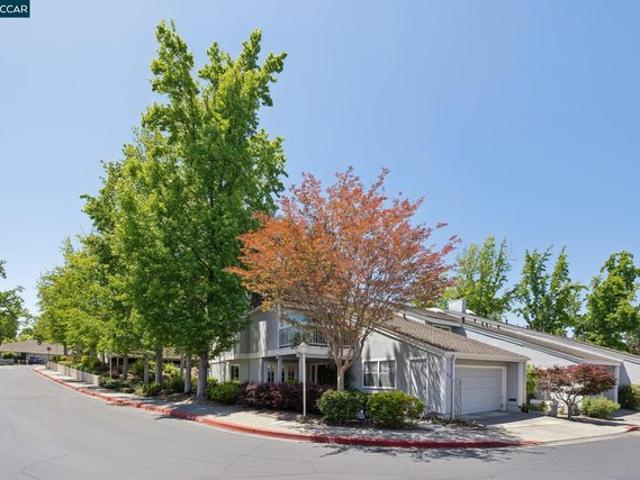 Townhouse for sale in Walnut Creek, California