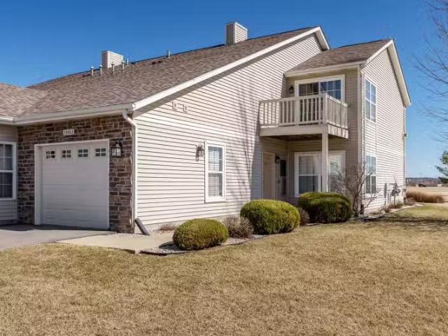 Condo for sale in Rockford Condo for sale in Rockford