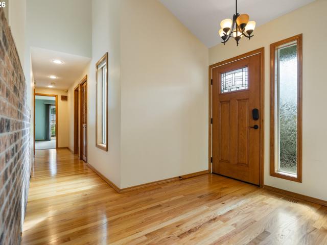 House for sale in Oak Hills, Beaverton