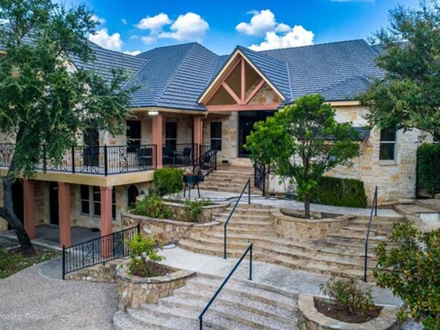 House for sale in Los Reyes Canyons, Helotes