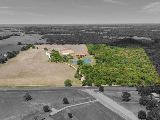 Farm for sale in Blum, Texas