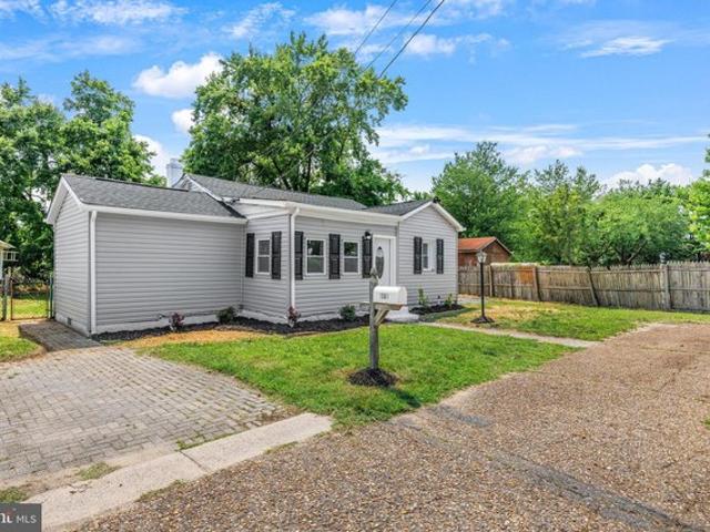 House for sale in Pasadena, Maryland