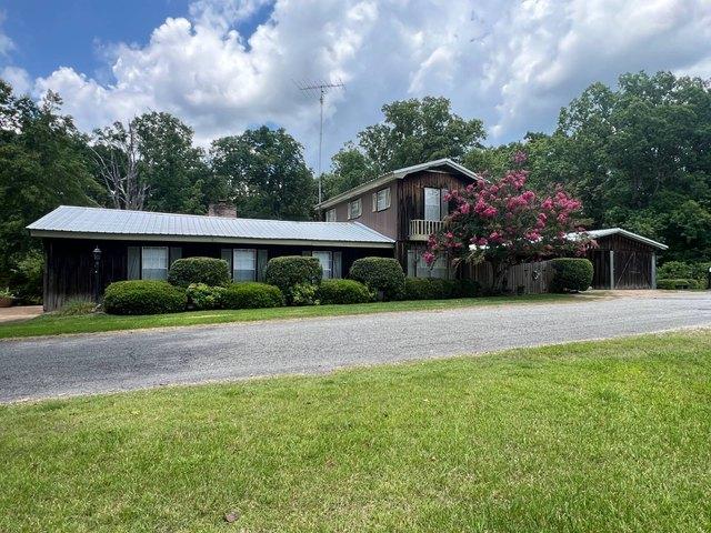 House for sale in Duck Hill, Mississippi