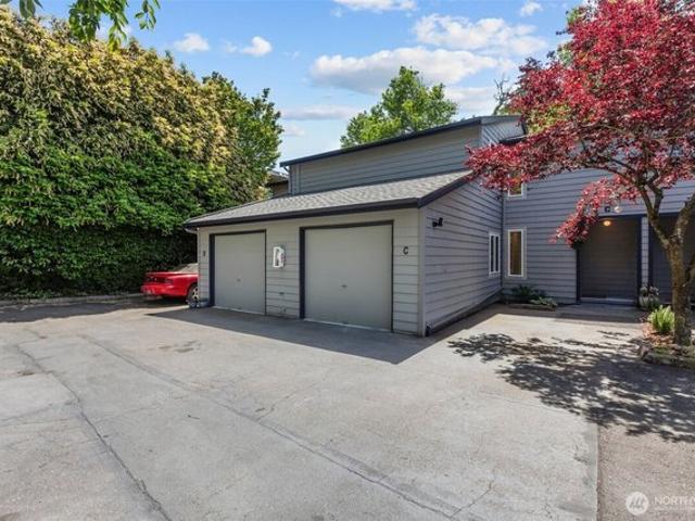 Townhouse for sale in Burien, Washington