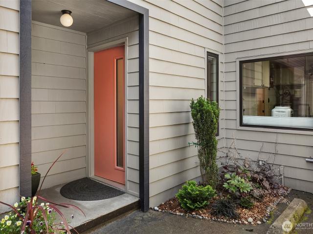 Condo for sale in Five Corners, Burien