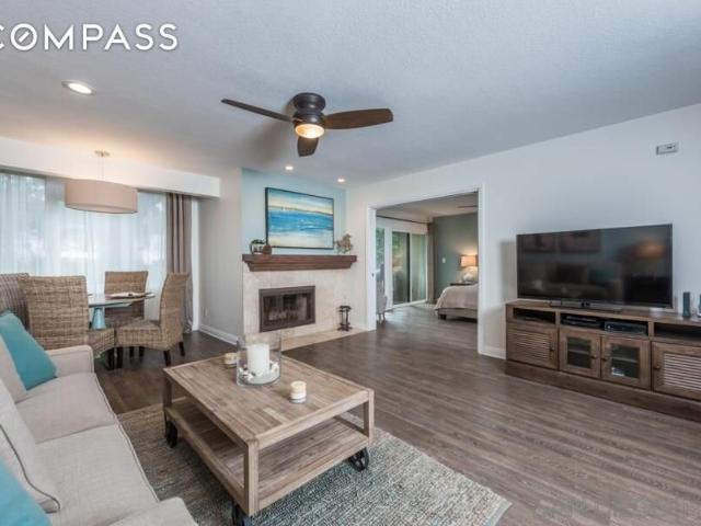 Townhouse for rent in Del Mar