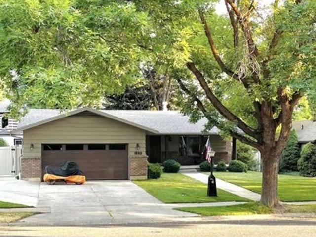 House for sale in Cache, Utah
