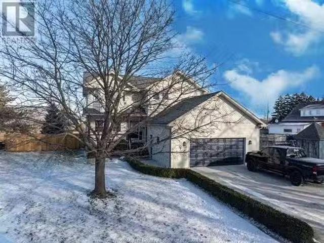 House for sale in Kingsville, Ontario