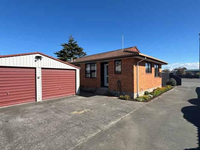 House for rent in Chaslands, Canterbury