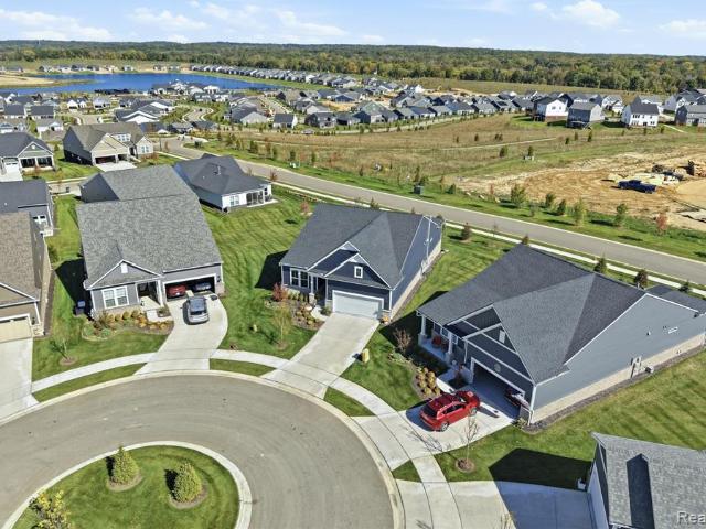 Condo for sale in Kensington Ridge, Milford Charter Township