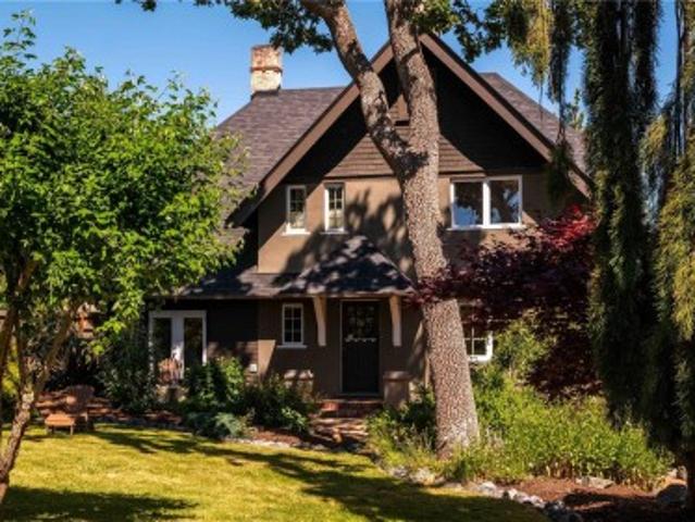 House for sale in Fairfield, Victoria