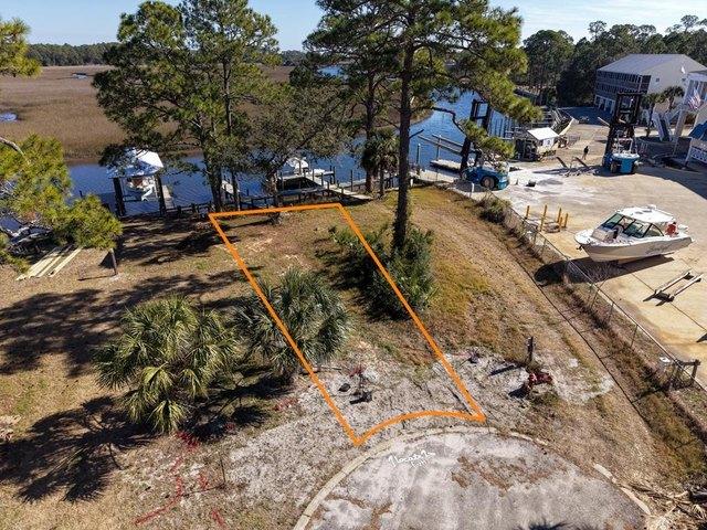 Land for sale in Carrabelle, Florida