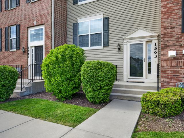 Townhouse for sale in South Elgin, Illinois