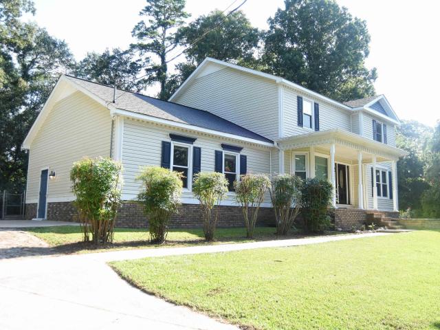 House for sale in Weaver